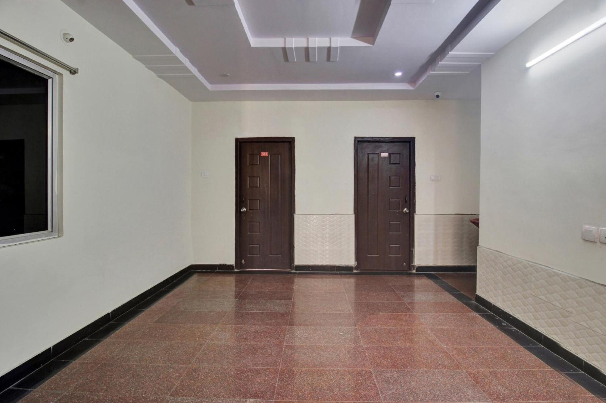 Hotel O Lavish Stay Sururnagar Buitenkant foto