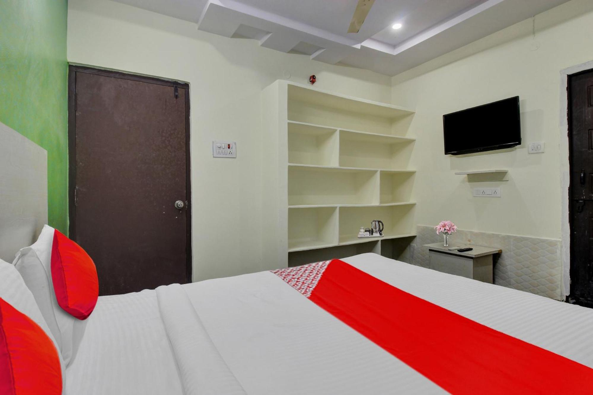 Hotel O Lavish Stay Sururnagar Buitenkant foto